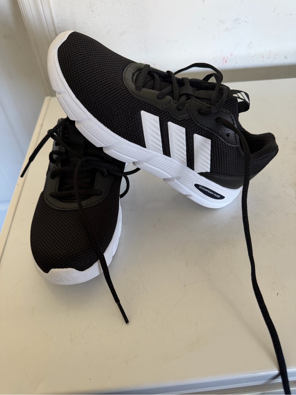 Black and White Women’a Athletic Sneakers Adidas Cloudfoam